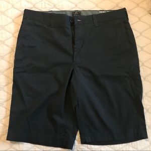 NWT J.Crew plain front men’s shorts
